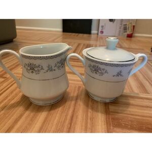 TREASURE CHEST FINE CHINA ASHLEY SUGAR BOWL & CREAMER SET